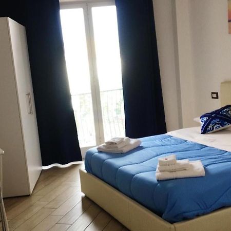 Holiday Garibaldi Napoli Bed and Breakfast Exterior foto