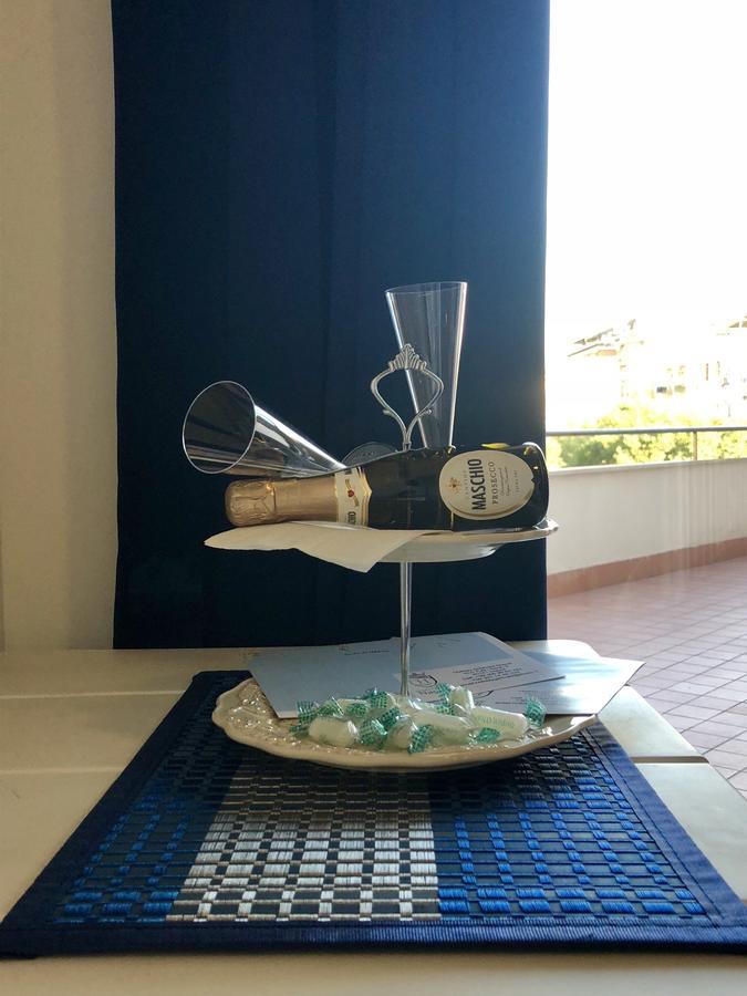 Holiday Garibaldi Napoli Bed and Breakfast Exterior foto