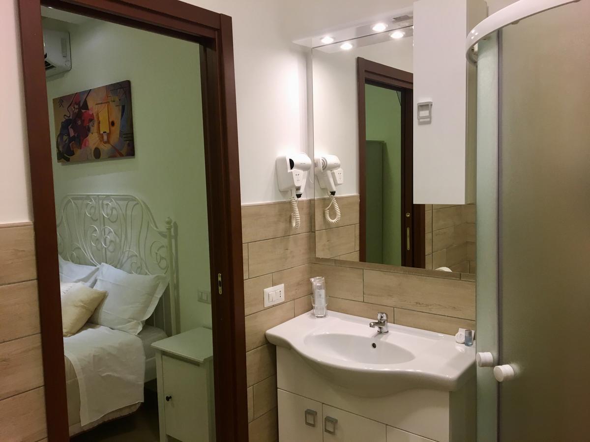 Holiday Garibaldi Napoli Bed and Breakfast Exterior foto