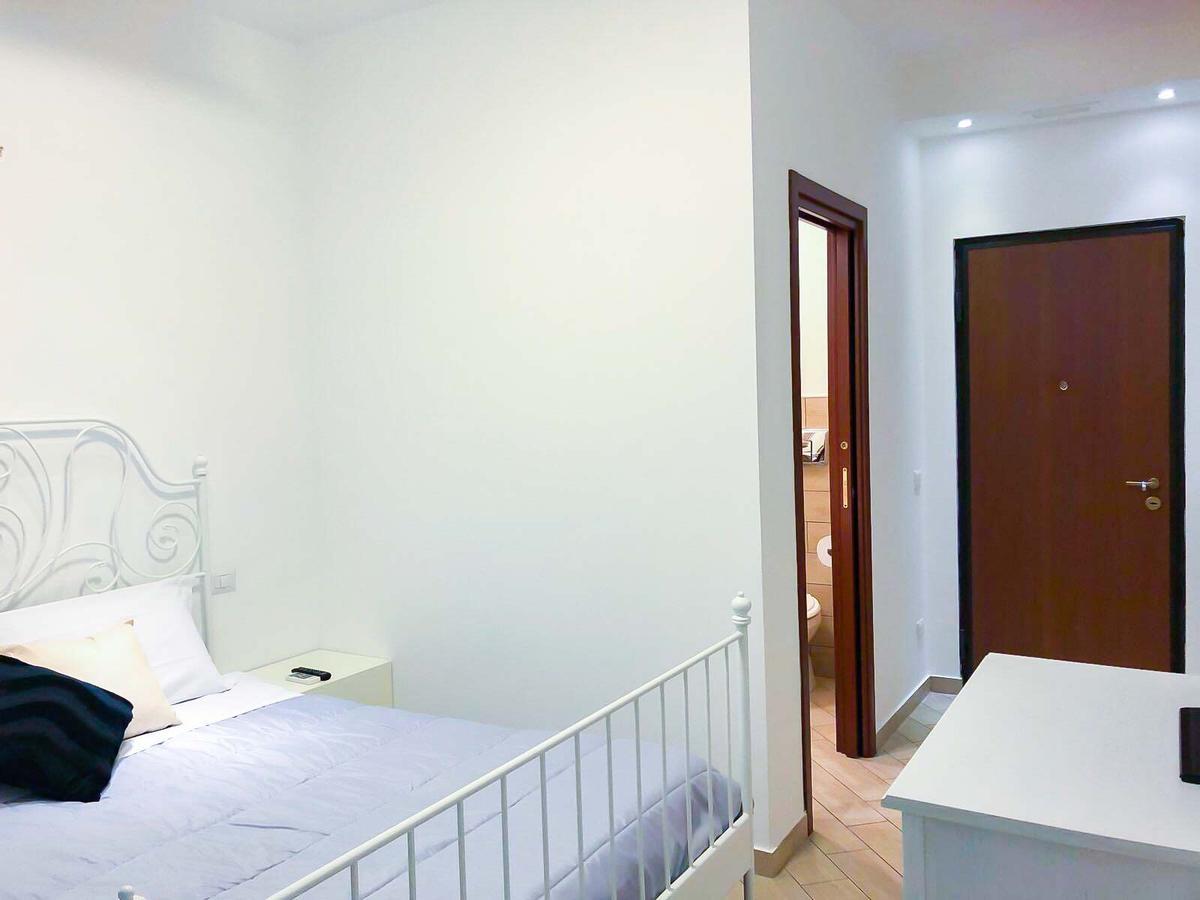 Holiday Garibaldi Napoli Bed and Breakfast Exterior foto