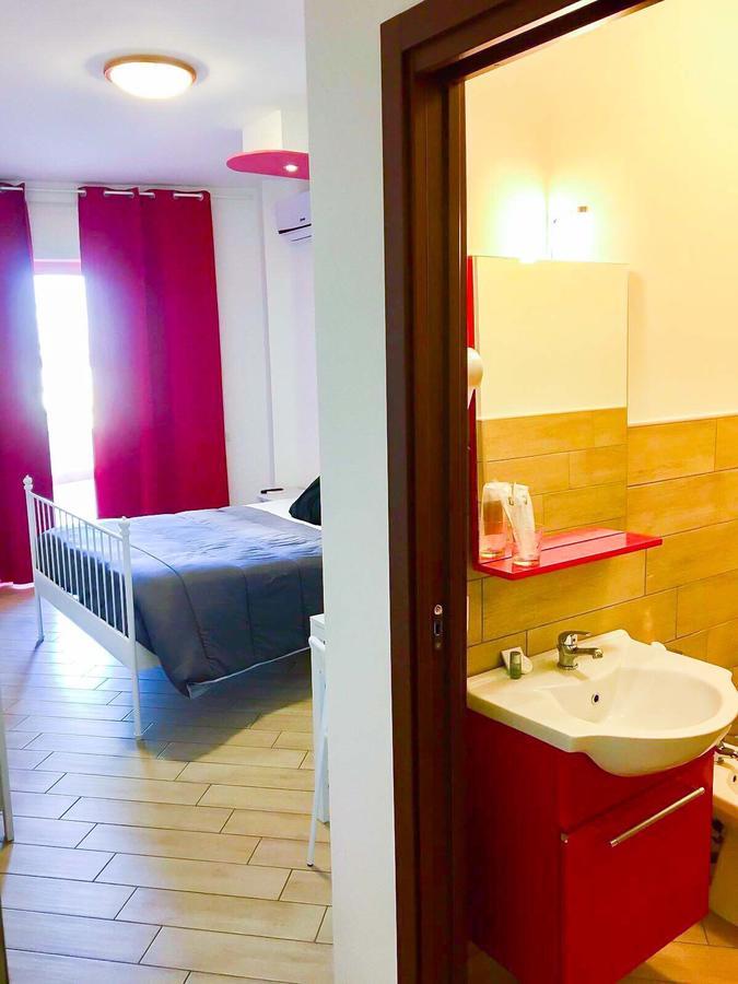 Holiday Garibaldi Napoli Bed and Breakfast Exterior foto