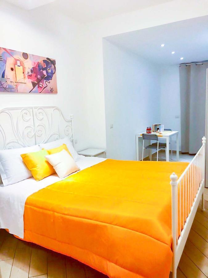 Holiday Garibaldi Napoli Bed and Breakfast Exterior foto