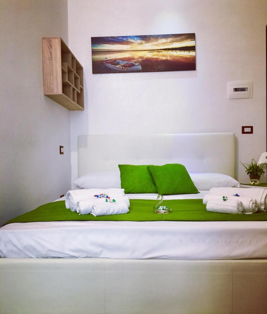 Holiday Garibaldi Napoli Bed and Breakfast Exterior foto