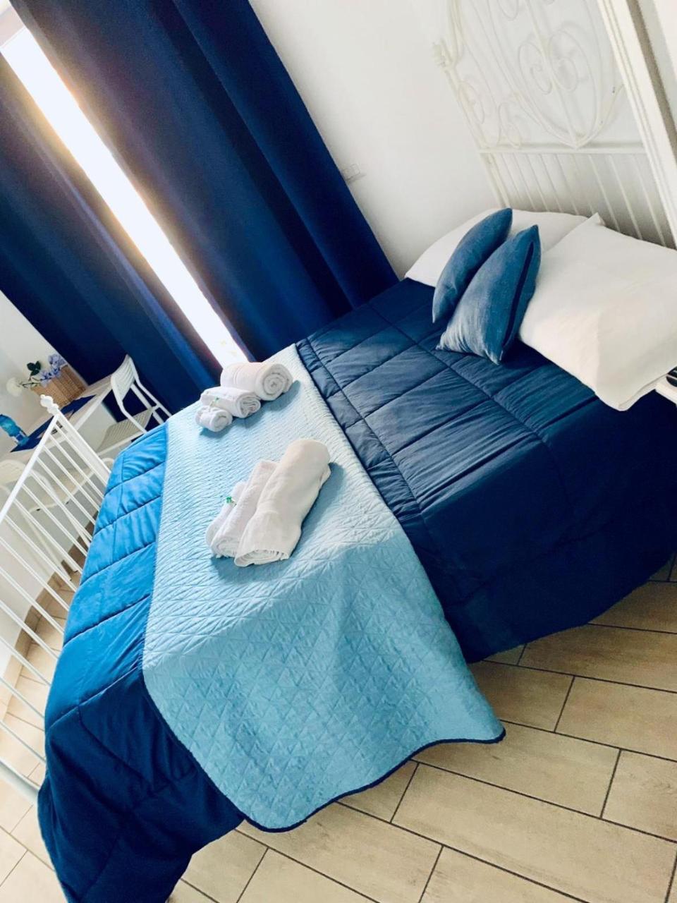 Holiday Garibaldi Napoli Bed and Breakfast Exterior foto