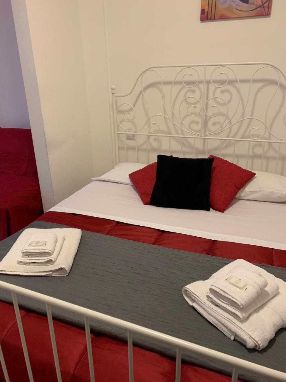 Holiday Garibaldi Napoli Bed and Breakfast Exterior foto