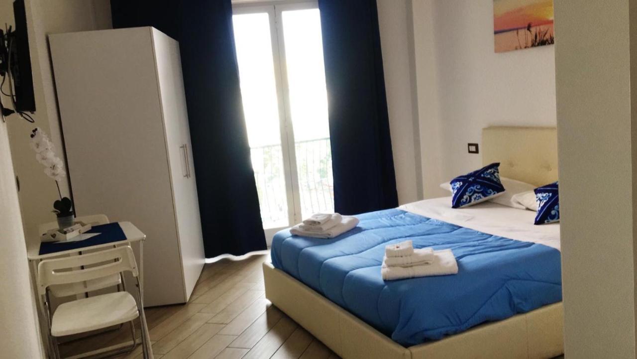 Holiday Garibaldi Napoli Bed and Breakfast Exterior foto